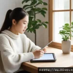 한글을 배우는 유명 외국인 - A cozy home study scene featuring a young Swedish adult sitting at a wooden desk by a window with so...